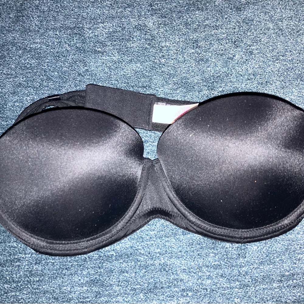 PINK Black Wear Everywhere Strapless Push-Up Bra – Size 34A